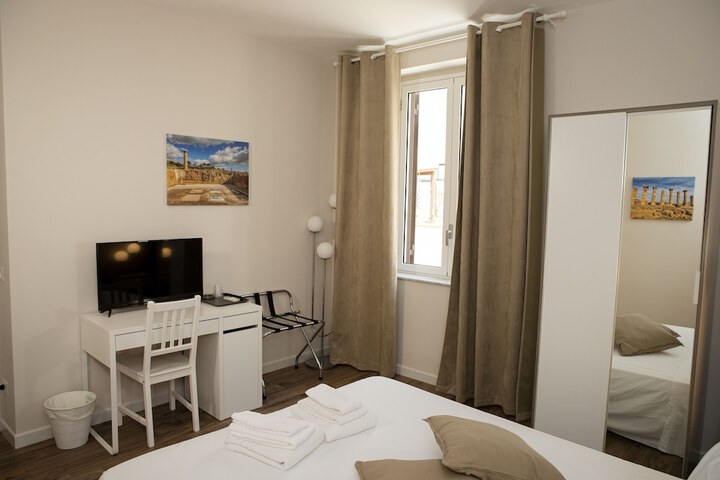 Room 9 of 49