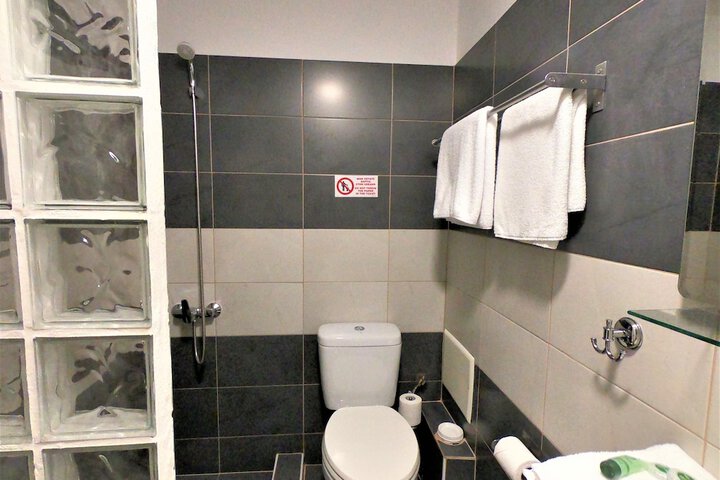 Room 40 of 46