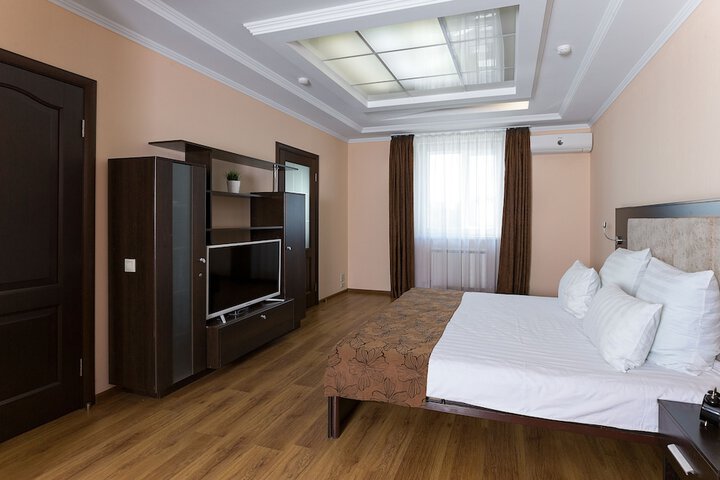Room 22 of 90