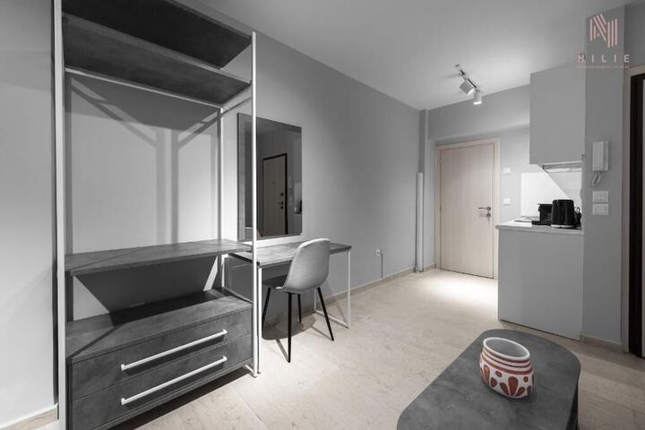 Room 7 of 10
