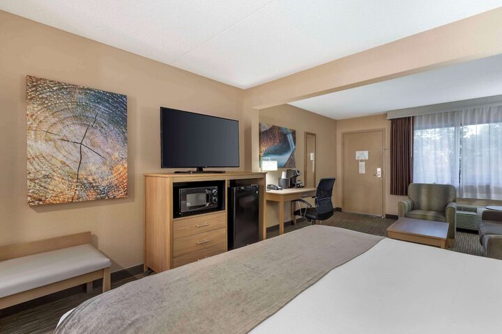 Room 19 of 42