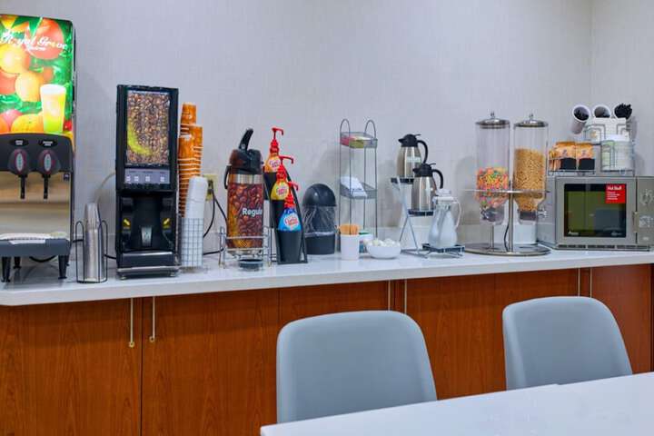 Breakfast/Coffee Service 84 of 91