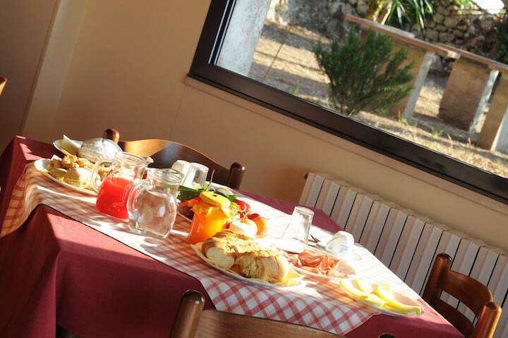 Breakfast/Coffee Service 23 of 61