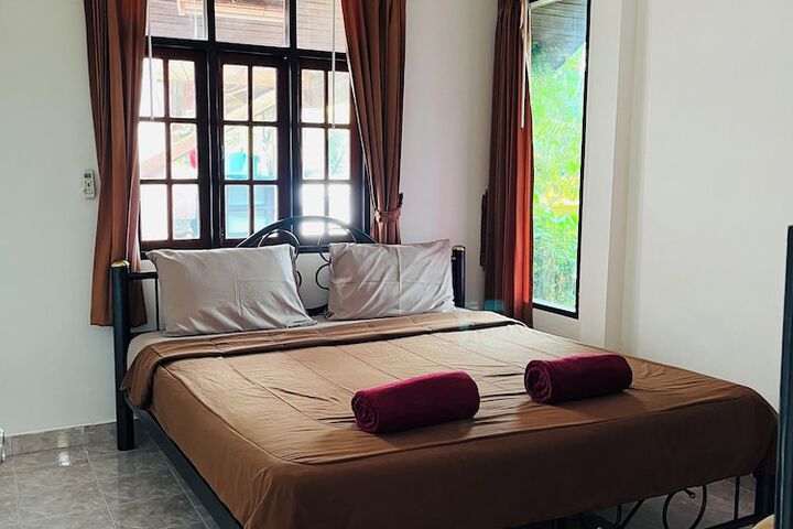 Room 11 of 49