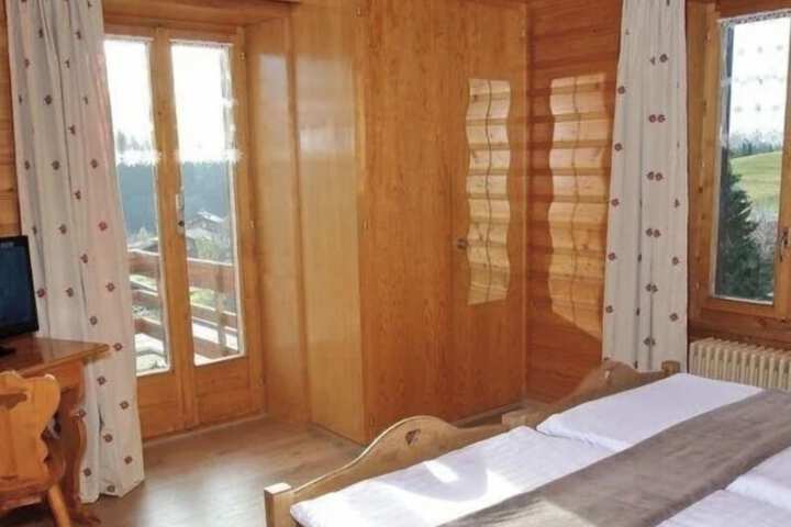Room 5 of 22