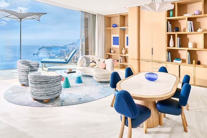 Room 4 of 90