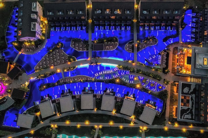 Hotel 302 of 303