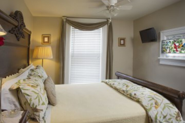 Room 14 of 22