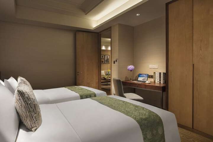 Room 5 of 25