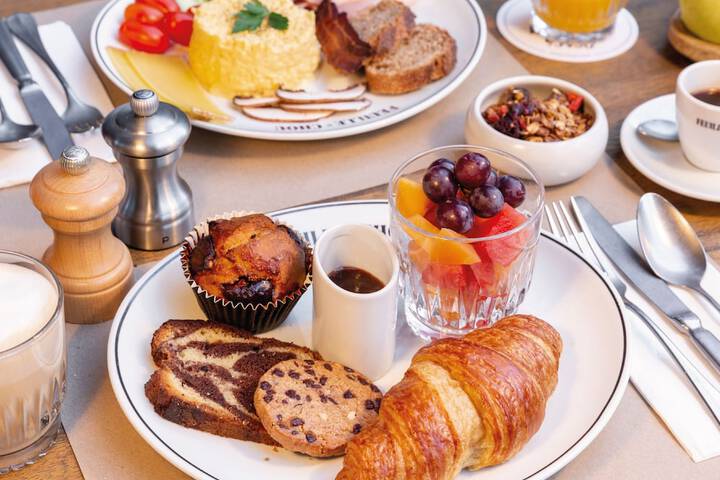 Breakfast/Coffee Service 58 of 66
