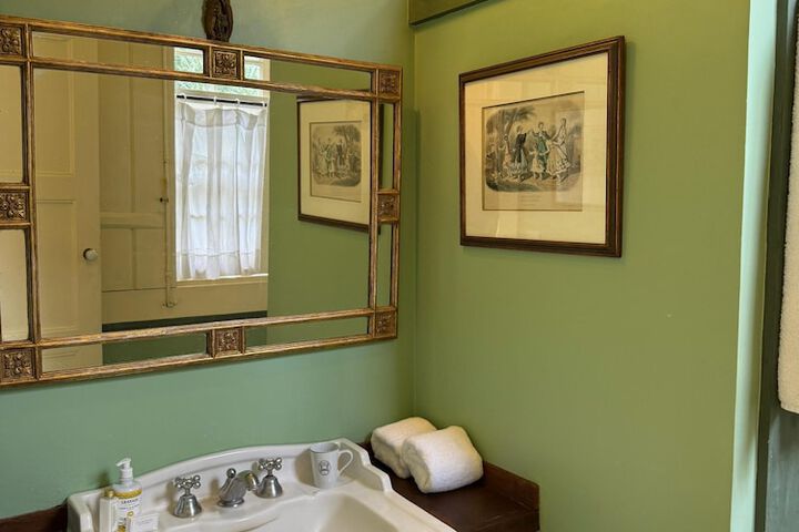 Room 20 of 48