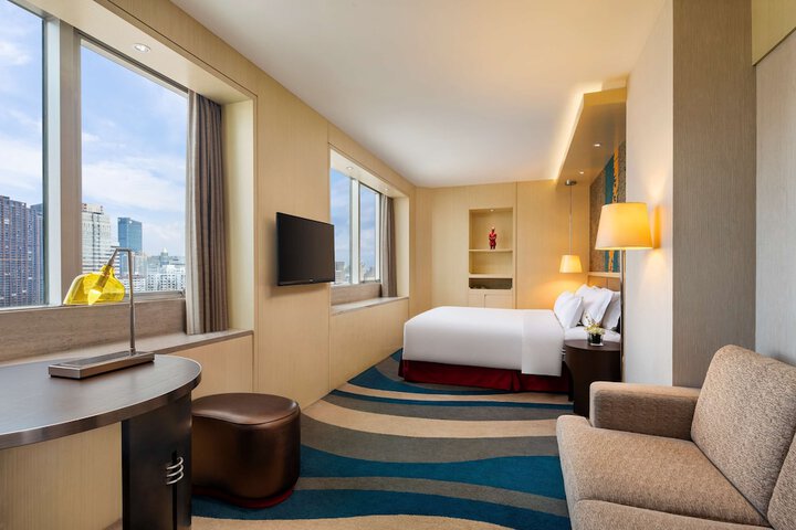 Room 51 of 156