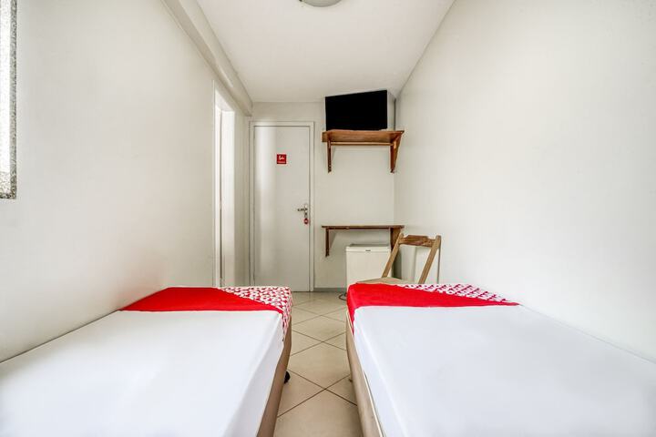 Room 13 of 35