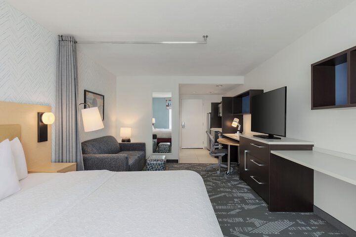 Room 4 of 42