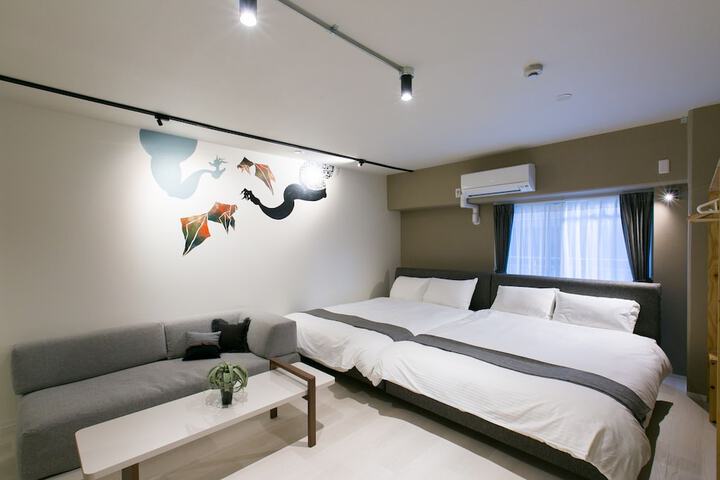 Room 12 of 105