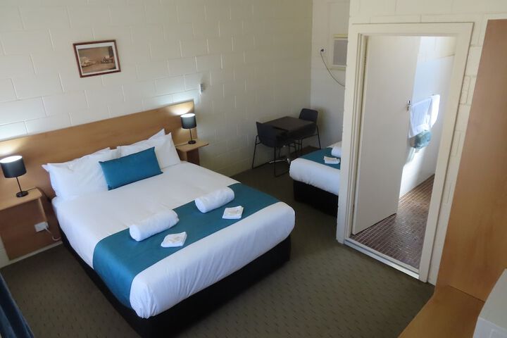 Room 6 of 67