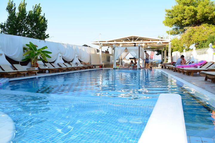 Pool 19 of 56
