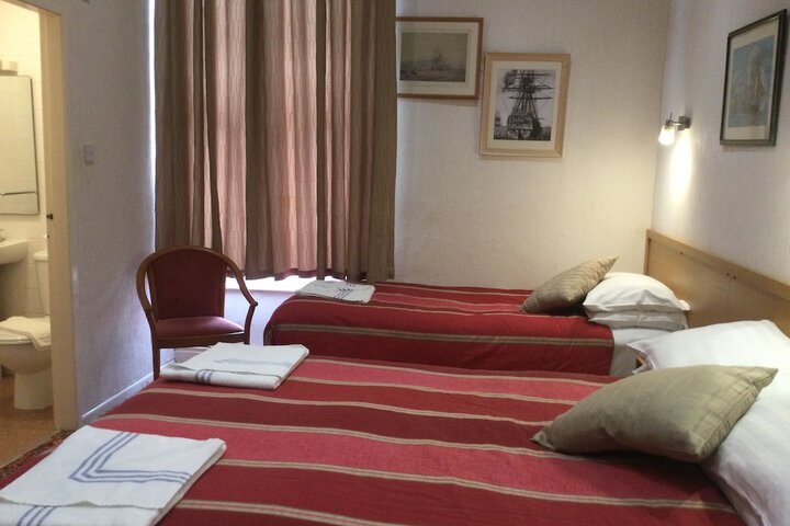 Room 80 of 170