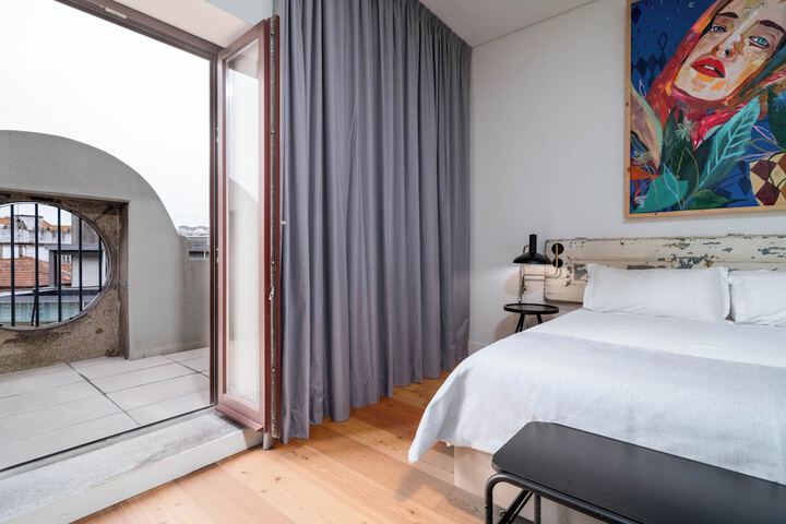 Room 2 of 74