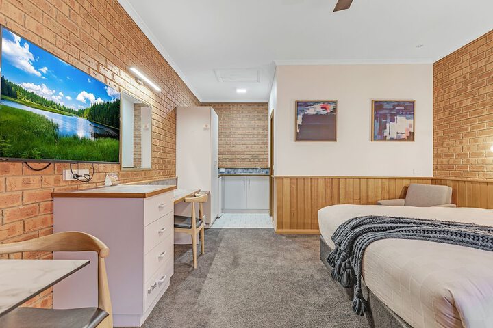 Room 40 of 64