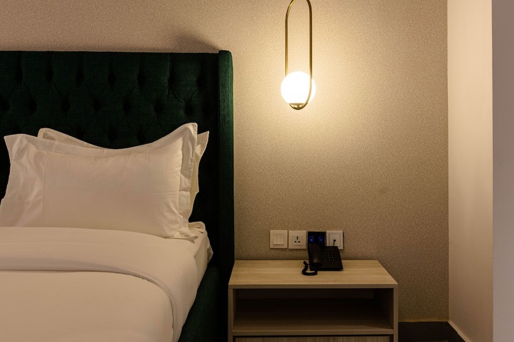 Room 12 of 86