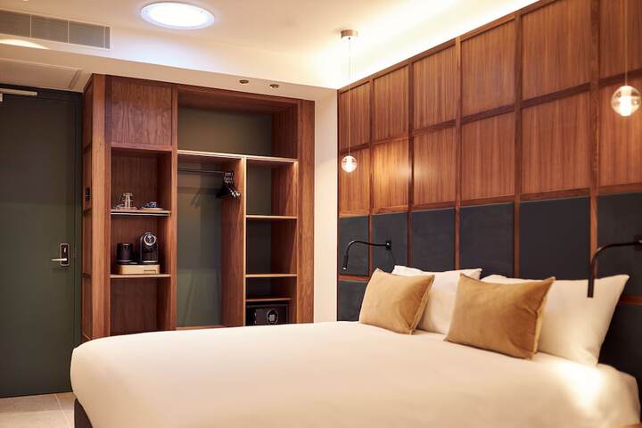Room 16 of 58