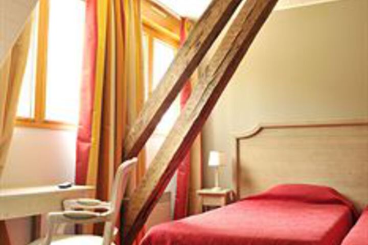 Room 44 of 96