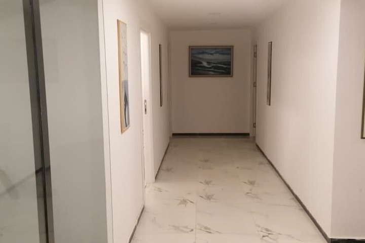 Ballroom/Hall 27 of 32