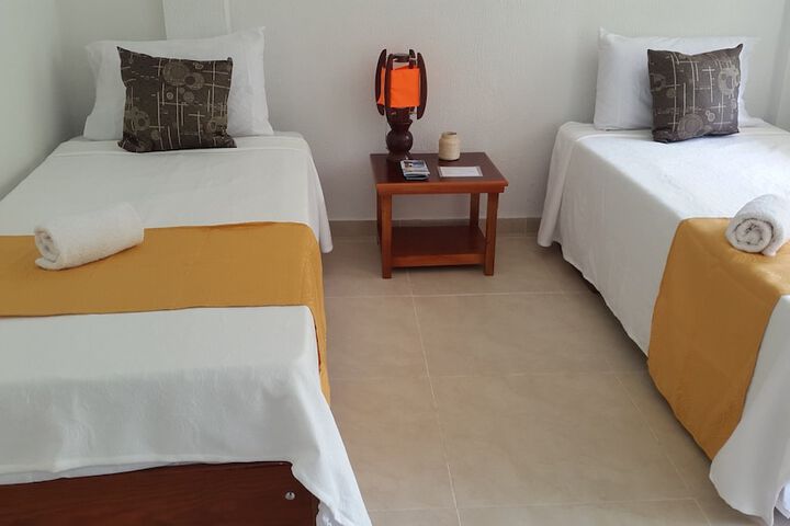Room 5 of 32