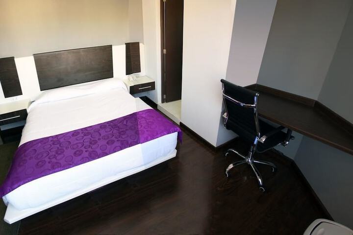 Room 9 of 47
