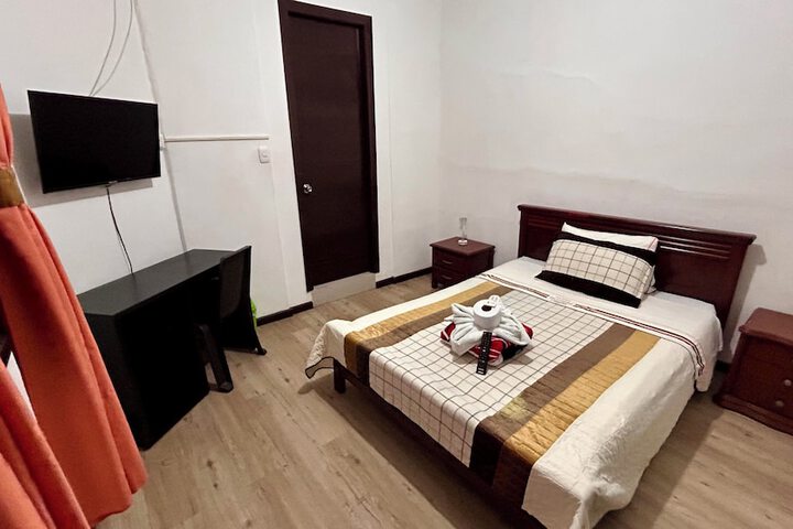 Room 18 of 110