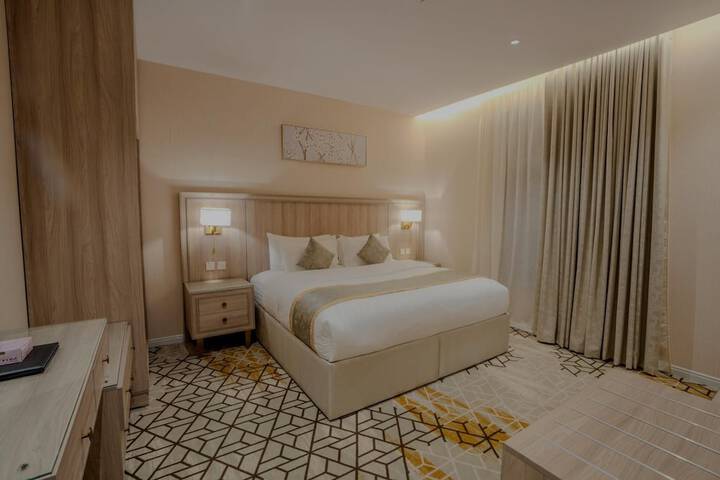 Room 28 of 73