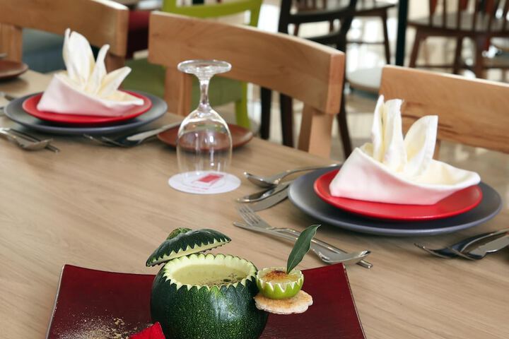 Dining 155 of 195