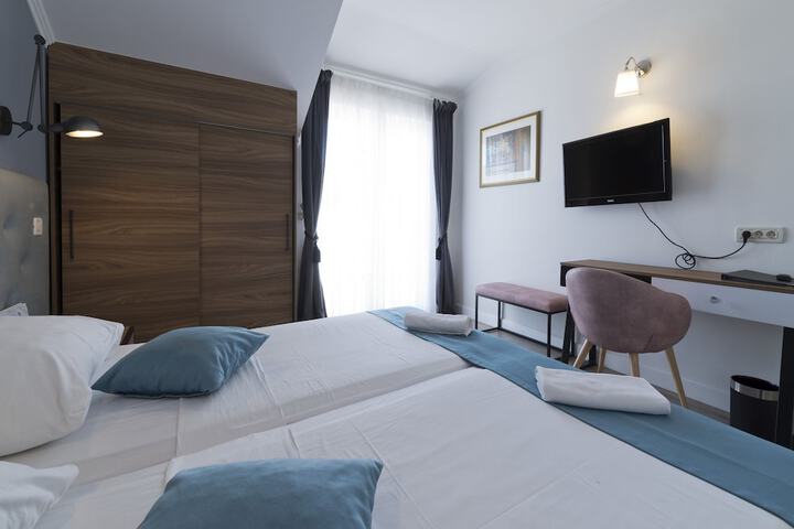 Room 19 of 52