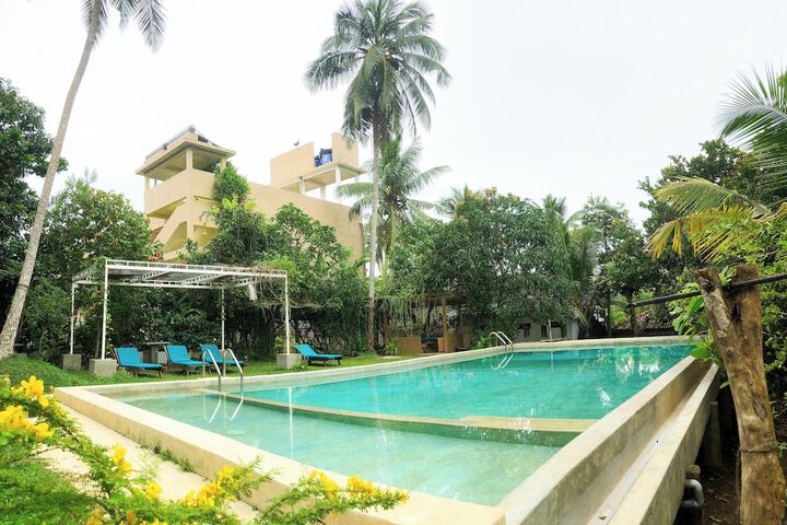 Pool 23 of 49