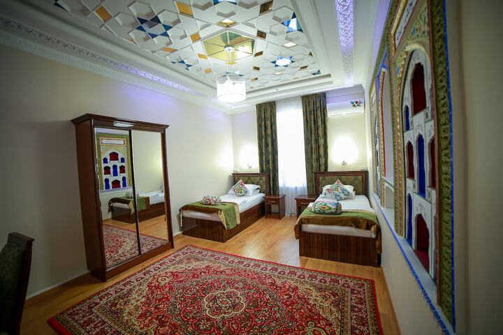 Room 9 of 34