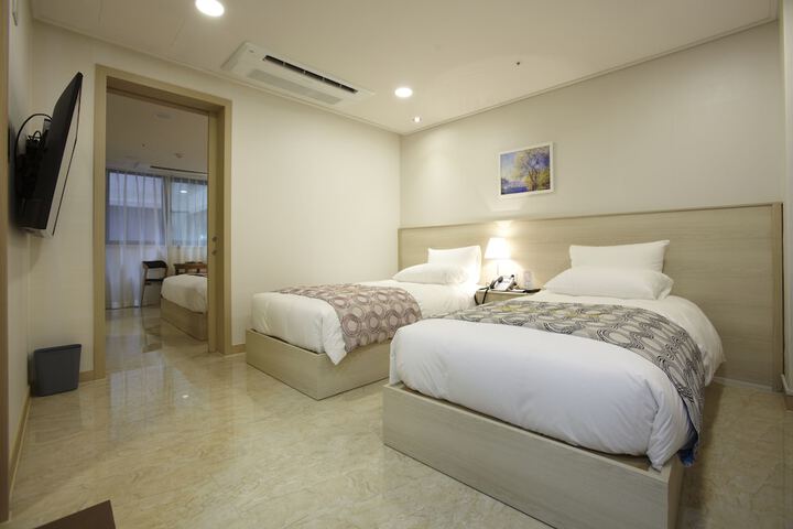 Room 41 of 78