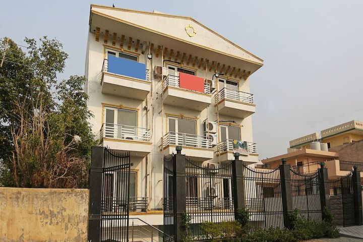 OYO 4026 ROYAL INN