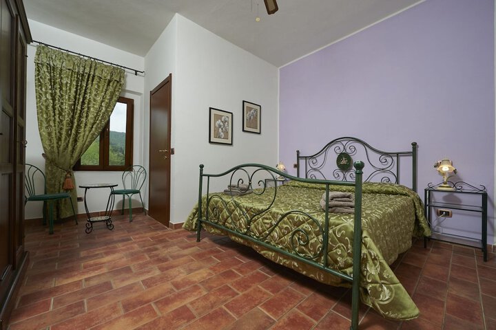 Room 5 of 31