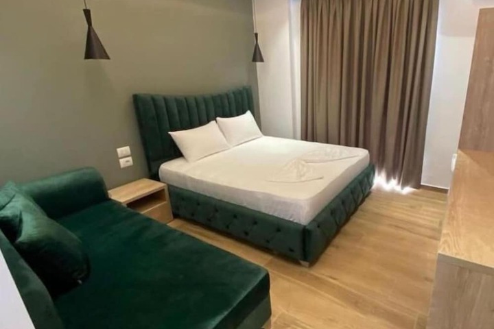 Room 5 of 24