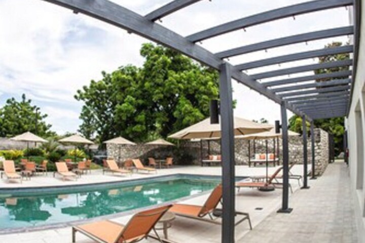 Pool Hotel