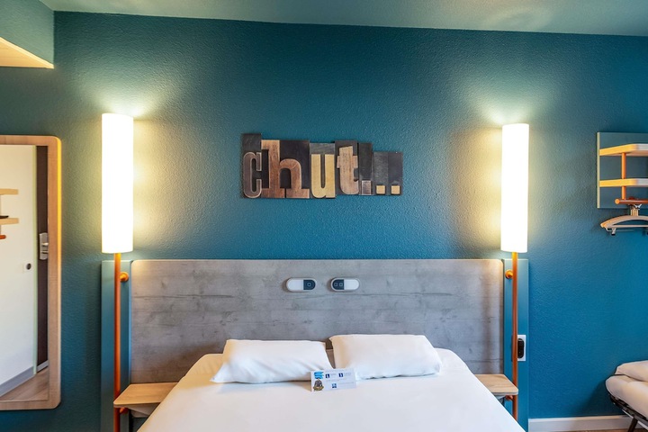 Room 5 of 35