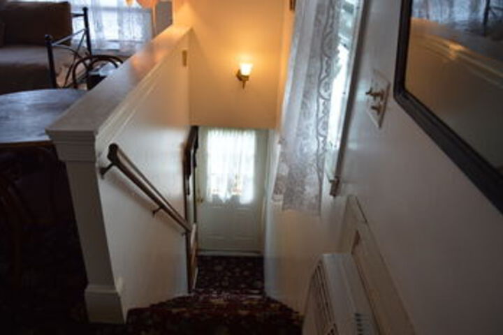 Room 73 of 117