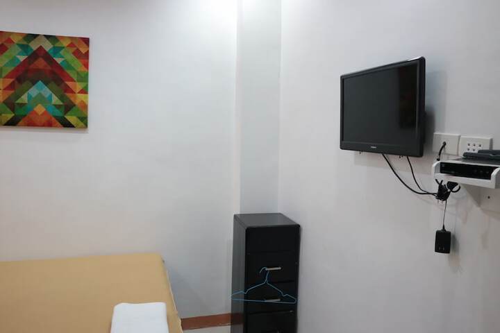 Room 27 of 49