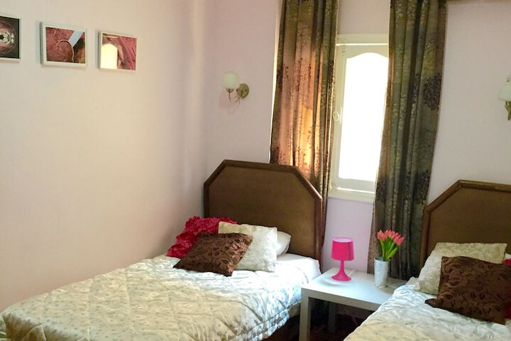 Room 15 of 33