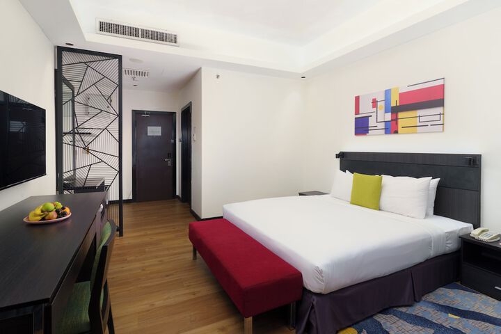 Room 16 of 65