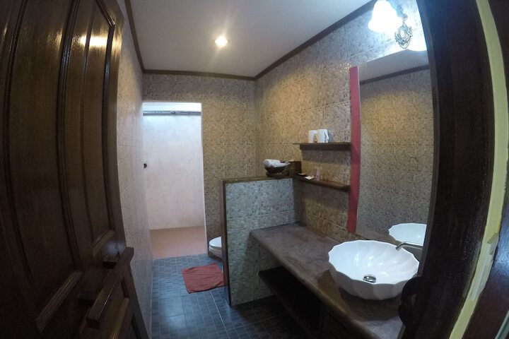 Room 21 of 45