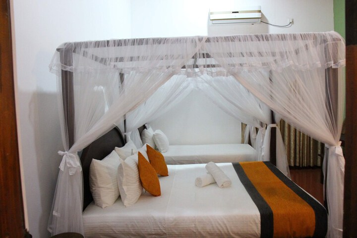 Room 8 of 24