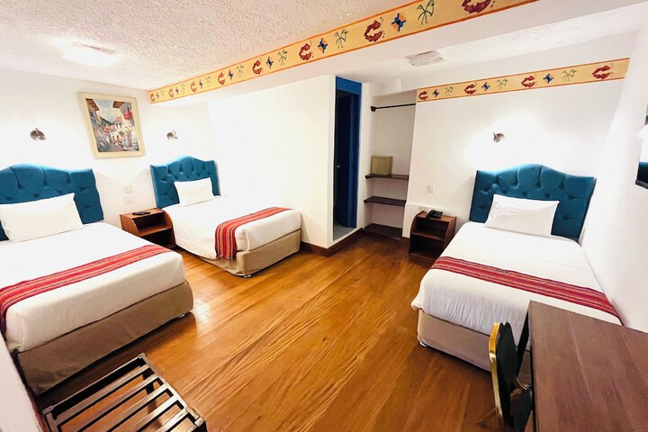 Room 27 of 71