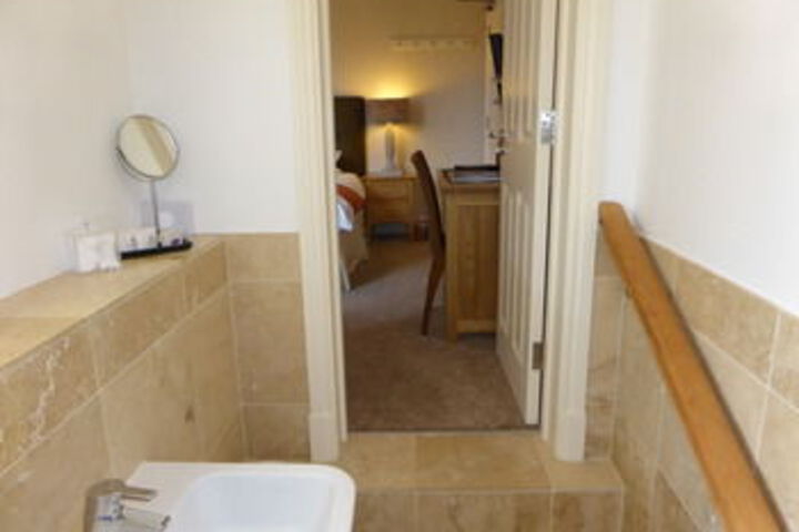Room 6 of 48